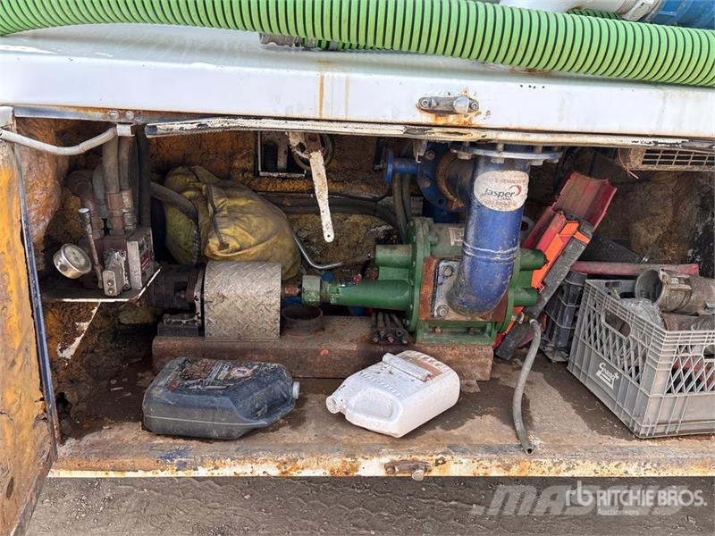 Western Star 4900 22240 L 8x6 Tanker Truck شاحنات ذات صهاريج
