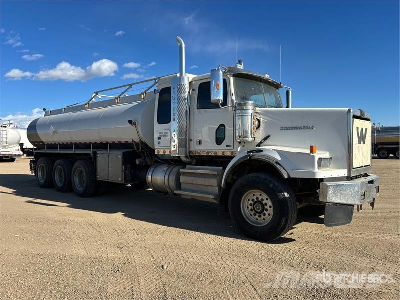 Western Star 4900 22280 L 8x6 Sleeper Water Truck صهاريج مياه