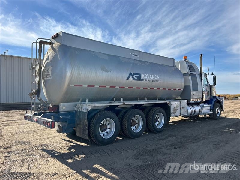 Western Star 4900 22670 L 8x6 Sleeper Tanker Truck Kamioni cisterne