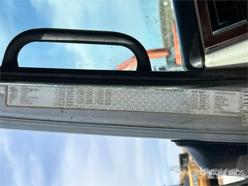 Western Star 4900 22670 L 8x6 Sleeper Tanker Truck Kamioni cisterne