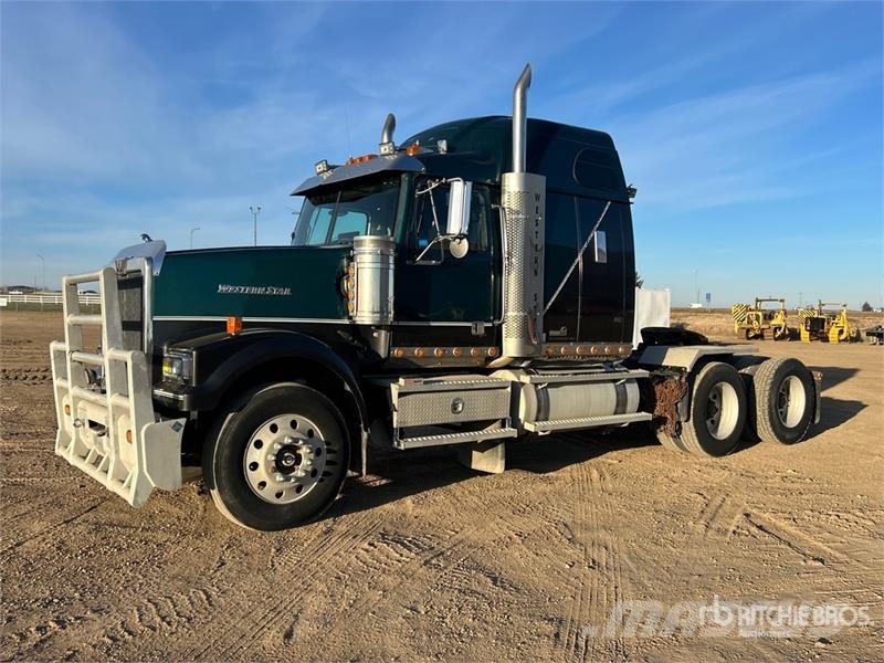 Western Star 4900 6x4 T/A Sleeper Truck Tractor Cabezas tractoras