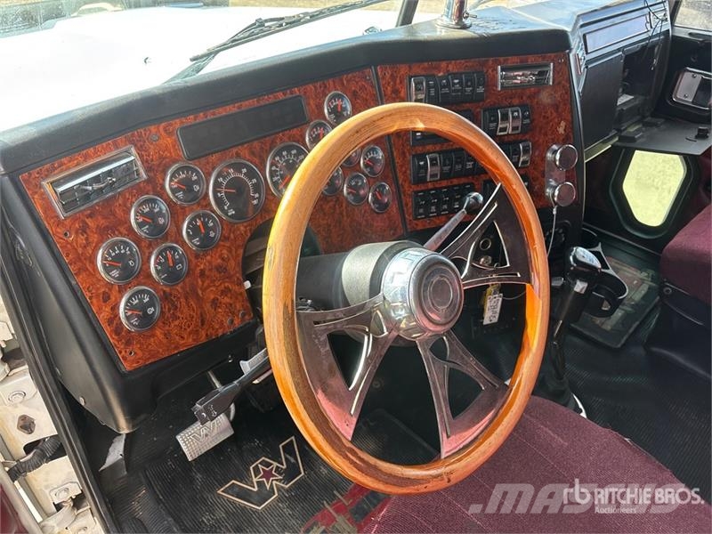 Western Star 4900 6x4 T/A Sleeper Truck Tractor Sattelzugmaschinen