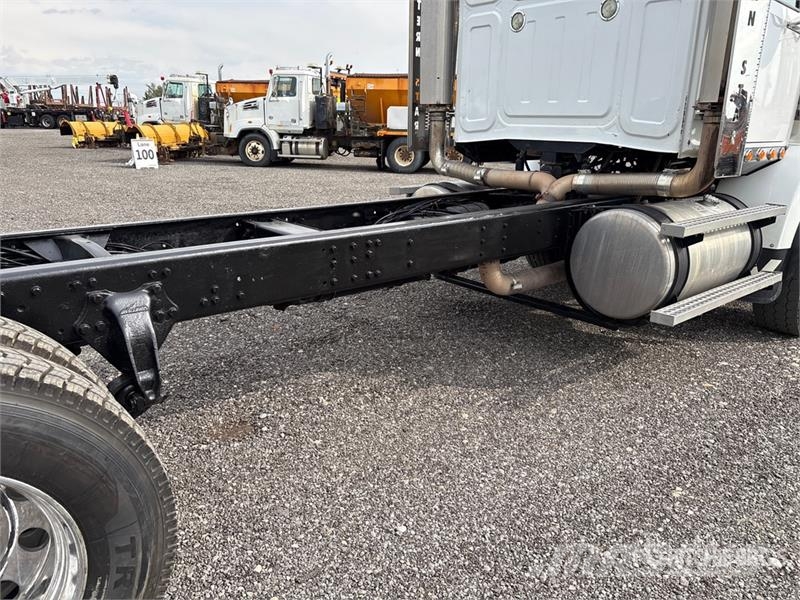 Western Star 4900 6x4 Cab and Chassis 캐빈 및 인테리어