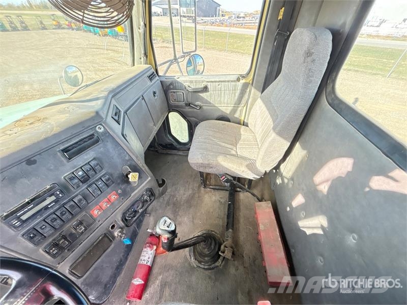 Western Star 4900 6x4 Cab and Chassis Cabines