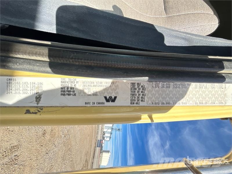 Western Star 4900 6x4 Cab and Chassis Cabines