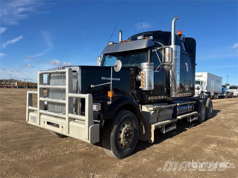 Western Star 4900 6x4 T/A Sleeper Truck Tractor Sattelzugmaschinen