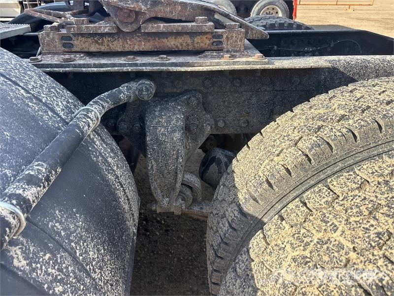 Western Star 4900 6x4 T/A Sleeper Truck Tractor Sattelzugmaschinen