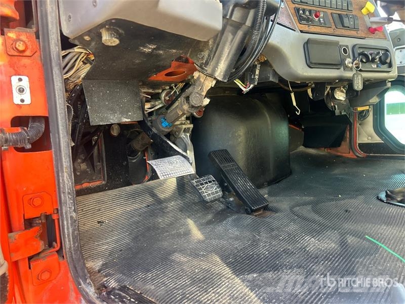 Western Star 4900 6x4 T/A Day Cab Truck Tractor Dragbilar