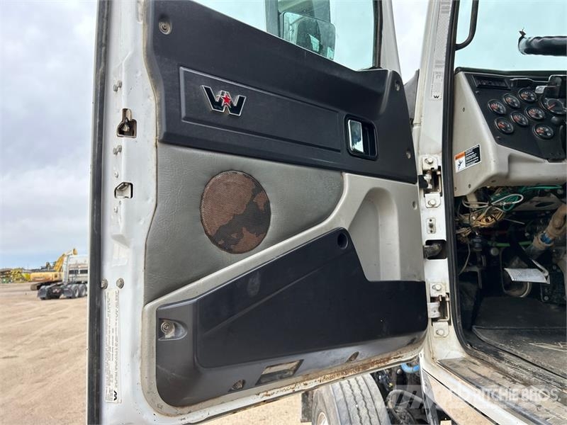 Western Star 4900 6x4 T/A Day Cab Truck Tractor وحدات الجر