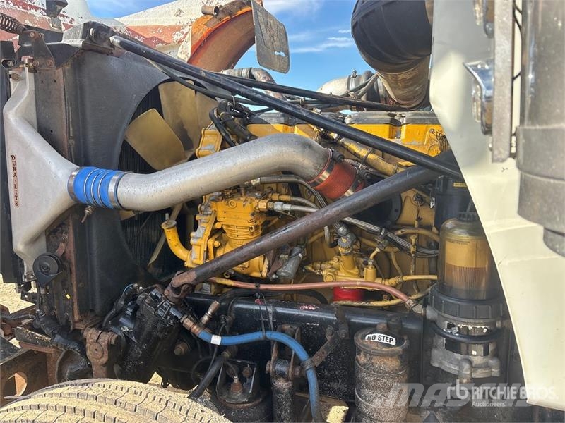 Western Star 4900 6x4 T/A Sleeper Truck Tractor Sattelzugmaschinen
