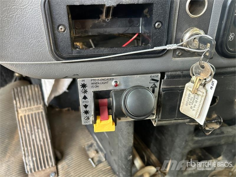 Western Star 4900 6x4 T/A Day Cab Truck Tractor Тягачі