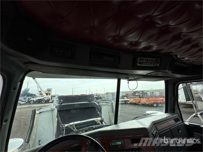 Western Star 4900 6x4 Cab and Chassis 캐빈 및 인테리어