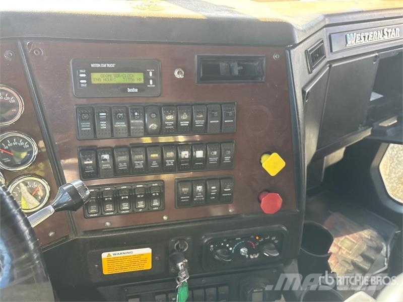 Western Star 4900 6x4 T/A Sleeper Truck Tractor Sattelzugmaschinen