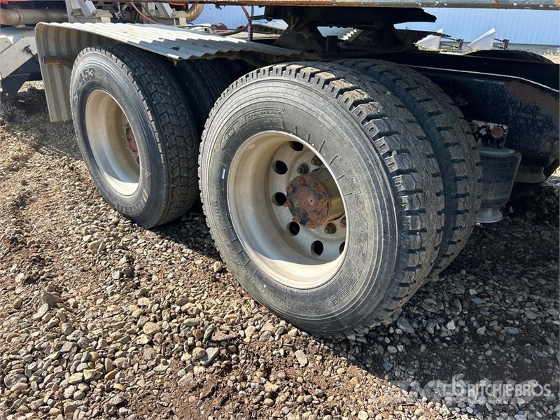 Western Star 4900 6x4 T/A Day Cab Truck Tractor Tractor Units