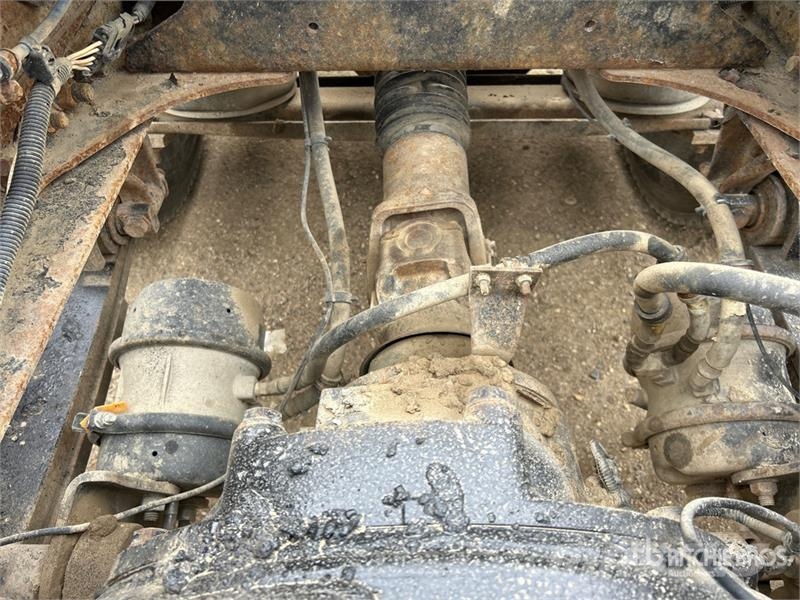 Western Star 4900 6x4 T/A Day Cab Truck Tractor وحدات الجر
