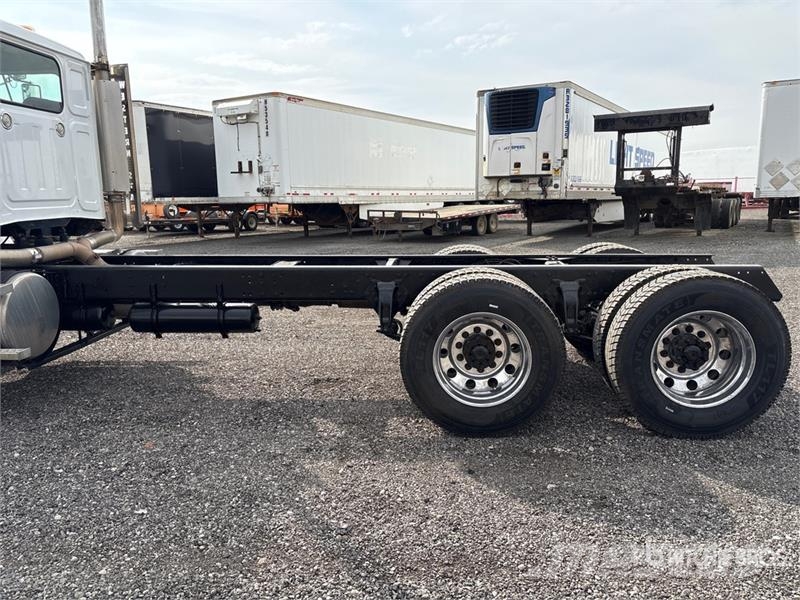 Western Star 4900 6x4 Cab and Chassis 캐빈 및 인테리어
