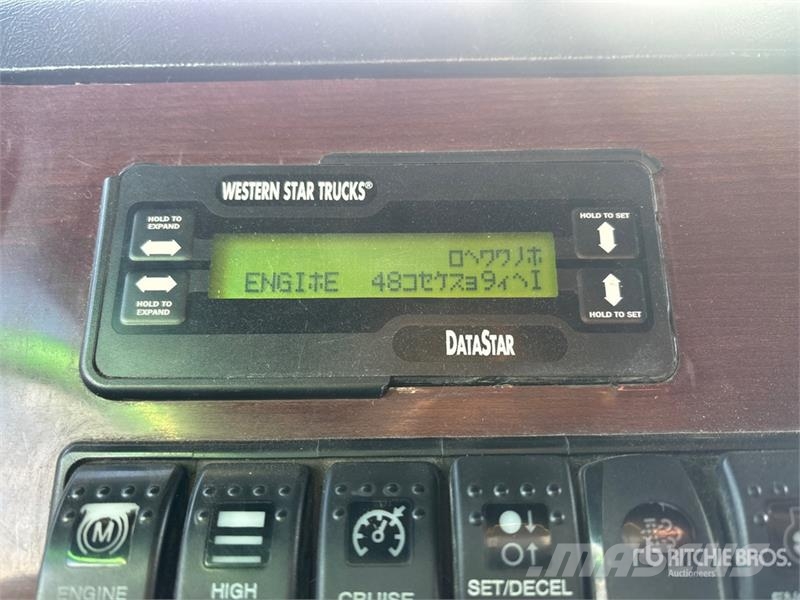 Western Star 4900 6x4 T/A Sleeper Truck Tractor Sadulveokid