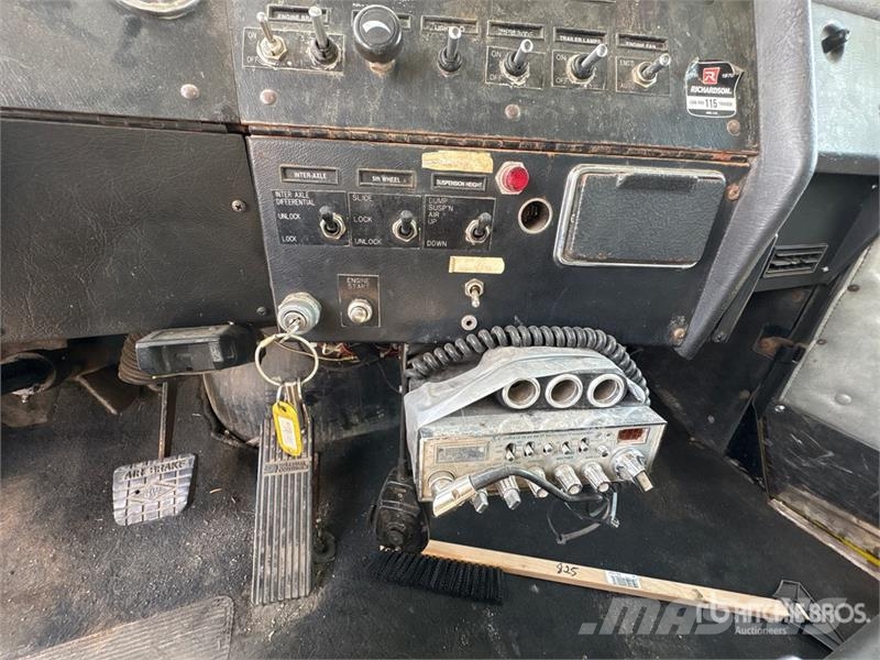 Western Star 4900 6x4 Sleeper Tow Truck Hinausautot