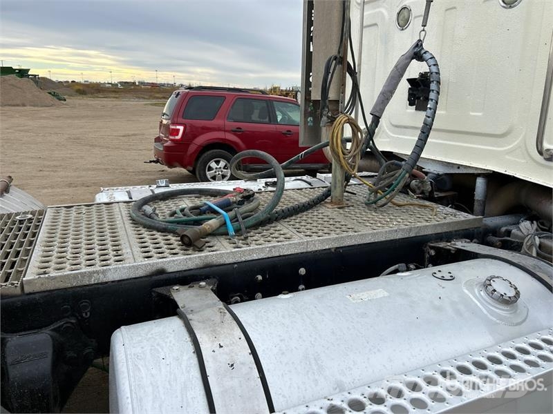 Western Star 4900 6x4 T/A Day Cab Truck Tractor وحدات الجر