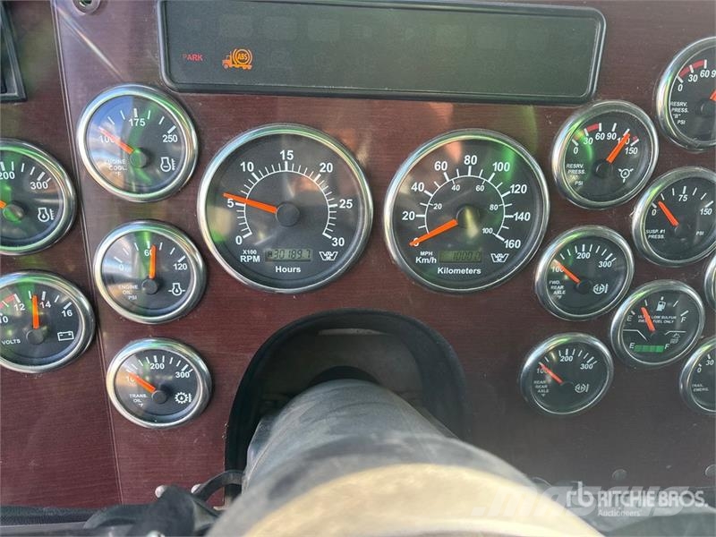 Western Star 4900 6x4 T/A Sleeper Truck Tractor Sadulveokid