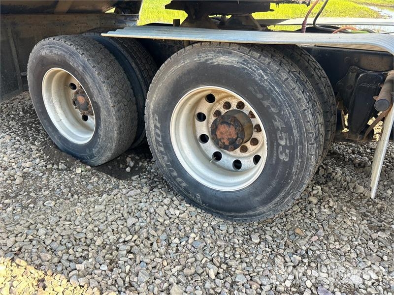 Western Star 4900 6x4 T/A Day Cab Truck Tractor Tractor Units