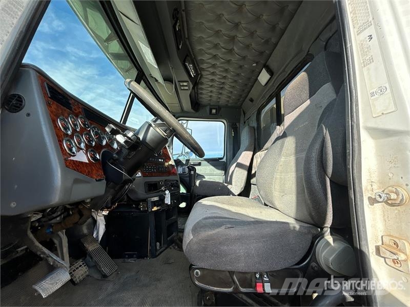 Western Star 4900 6x4 T/A Day Cab Truck Tractor Тягачі