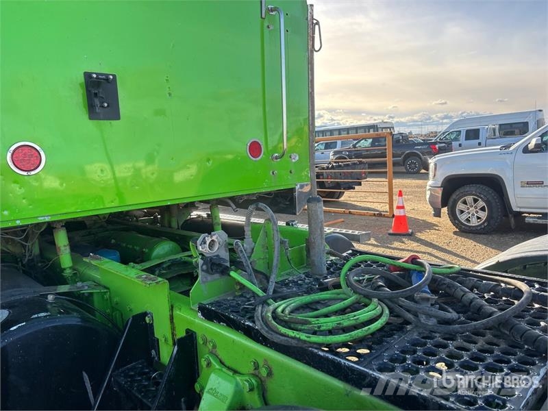Western Star 4900 6x4 T/A Sleeper Truck Tractor Sadulveokid