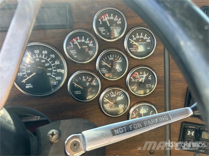Western Star 4900 6x4 T/A Day Cab Truck Tractor Tractor Units