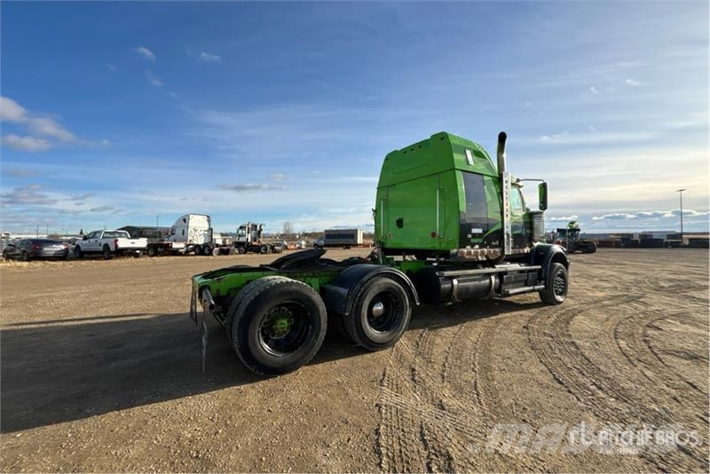 Western Star 4900 6x4 T/A Sleeper Truck Tractor Sadulveokid