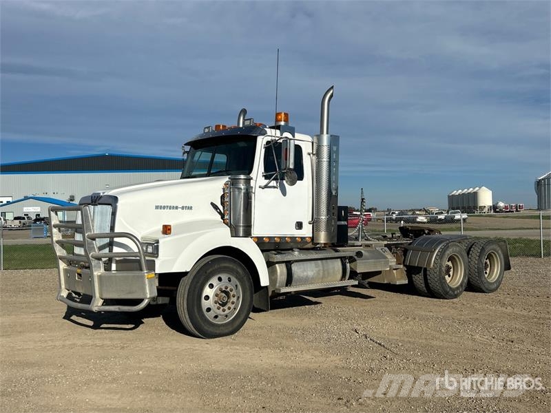 Western Star 4900 6x4 T/A Day Cab Truck Tractor Тягачі