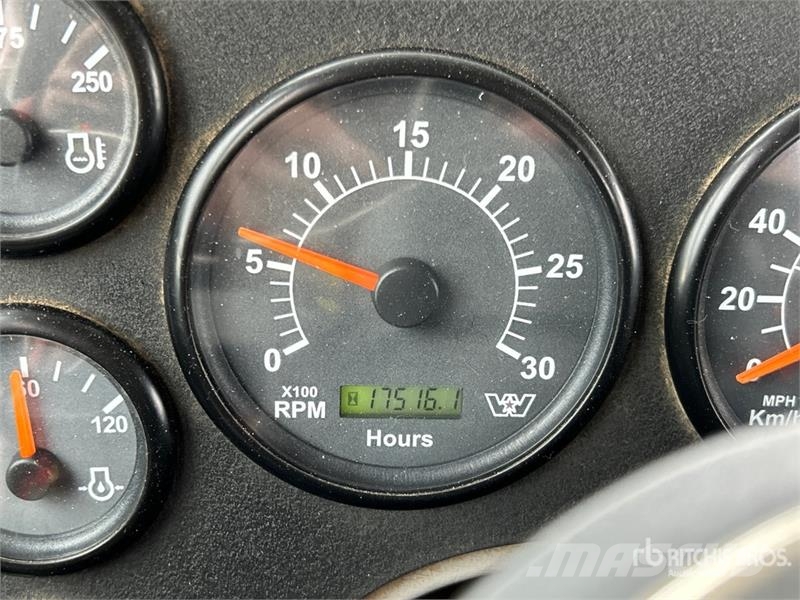 Western Star 4900 6x4 T/A Day Cab Truck Tractor وحدات الجر