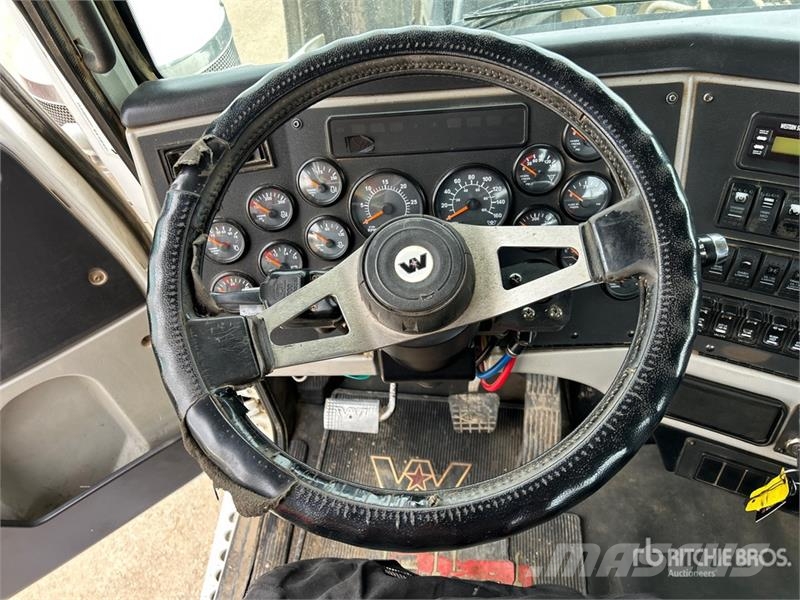 Western Star 4900 6x4 T/A Day Cab Truck Tractor وحدات الجر