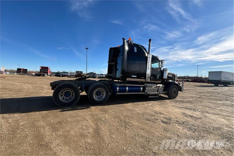 Western Star 4900 6x4 T/A Sleeper Truck Tractor Sattelzugmaschinen