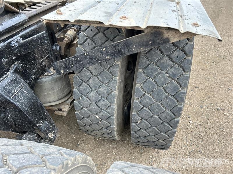 Western Star 4900 6x4 T/A Day Cab Truck Tractor وحدات الجر