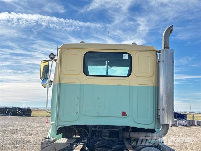 Western Star 4900 6x4 Cab and Chassis Cabines