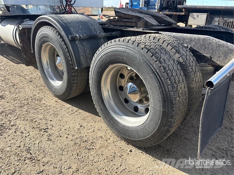 Western Star 4900 6x4 T/A Sleeper Truck Tractor Sattelzugmaschinen