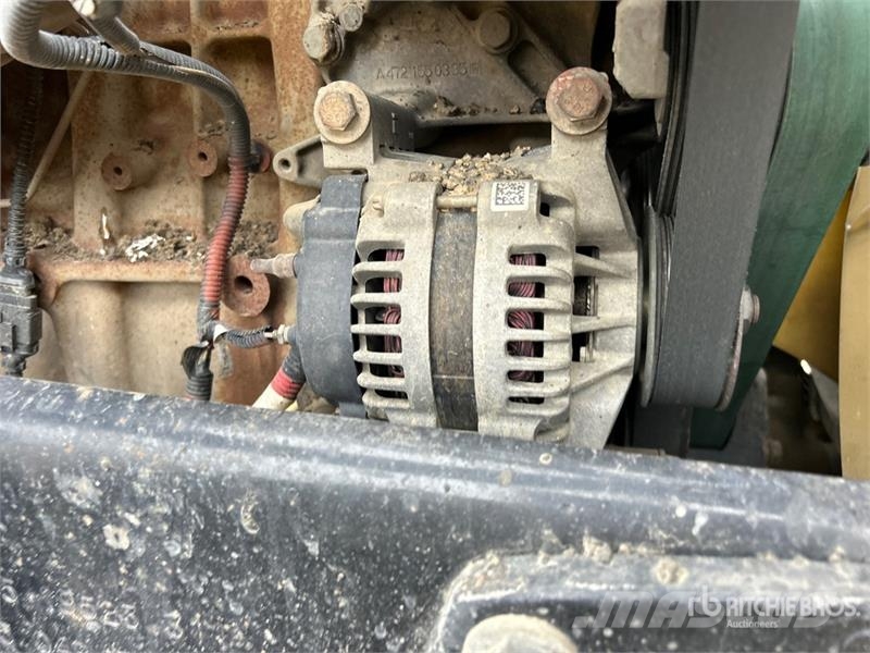 Western Star 4900 6x4 T/A Day Cab Truck Tractor وحدات الجر