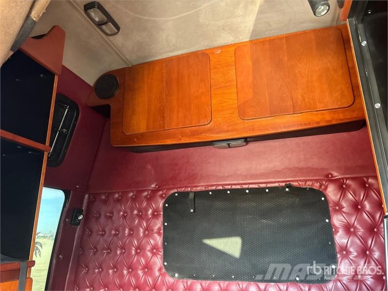 Western Star 4900 6x4 T/A Sleeper Truck Tractor Sattelzugmaschinen