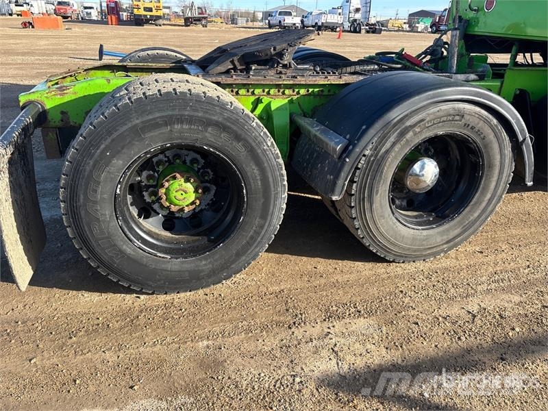 Western Star 4900 6x4 T/A Sleeper Truck Tractor Sadulveokid