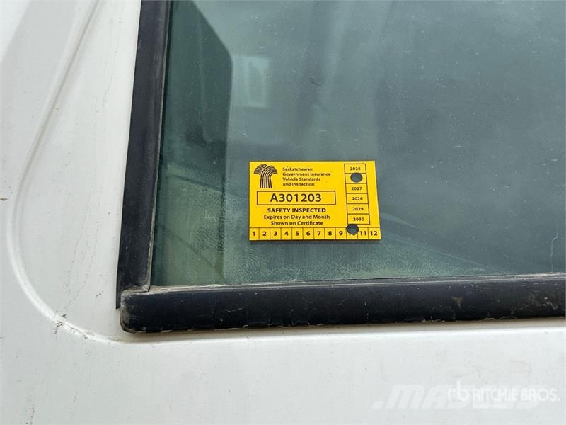 Western Star 4900 6x4 T/A Day Cab Truck Tractor وحدات الجر