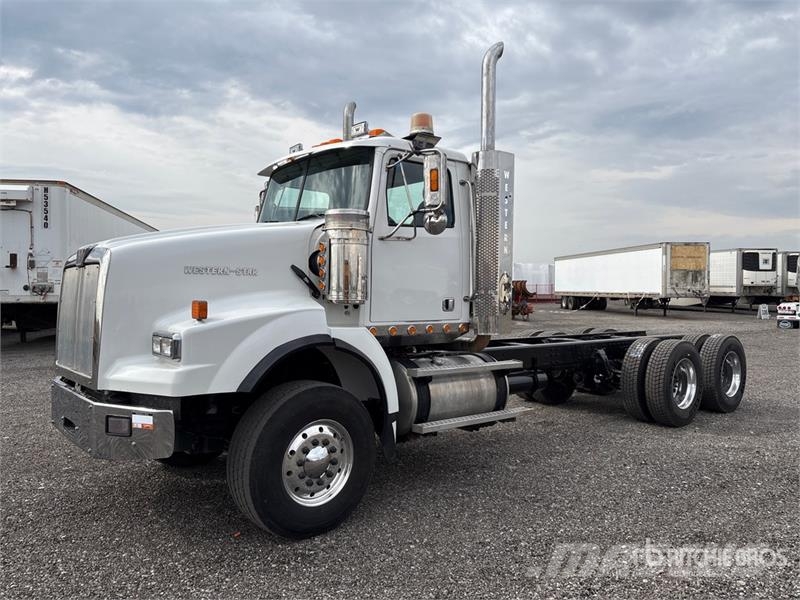 Western Star 4900 6x4 Cab and Chassis 캐빈 및 인테리어