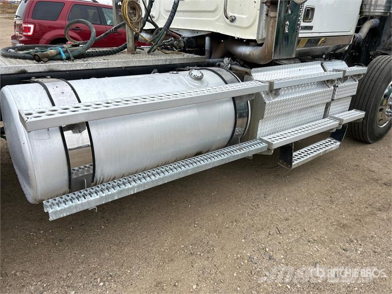 Western Star 4900 6x4 T/A Day Cab Truck Tractor وحدات الجر