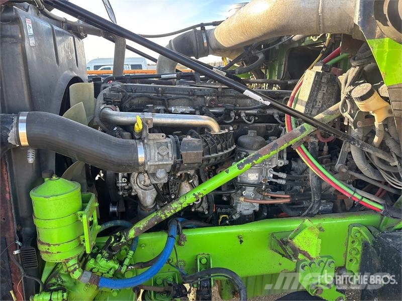 Western Star 4900 6x4 T/A Sleeper Truck Tractor Sadulveokid