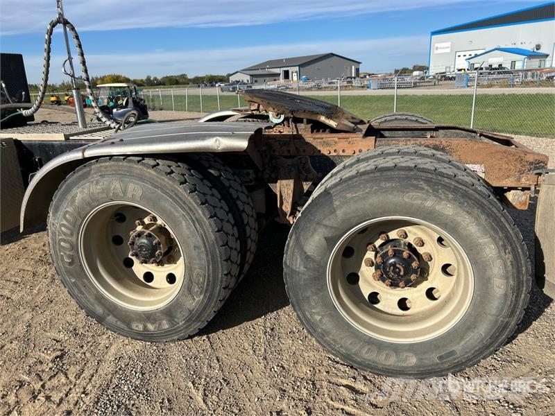 Western Star 4900 6x4 T/A Day Cab Truck Tractor Тягачі