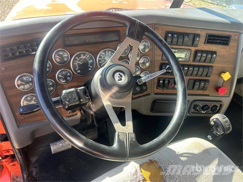Western Star 4900 6x4 T/A Day Cab Truck Tractor Tractor Units