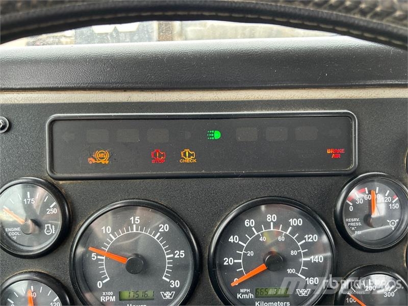 Western Star 4900 6x4 T/A Day Cab Truck Tractor وحدات الجر