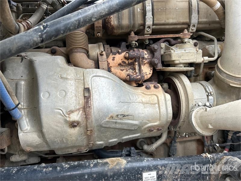Western Star 4900 6x4 T/A Day Cab Truck Tractor وحدات الجر