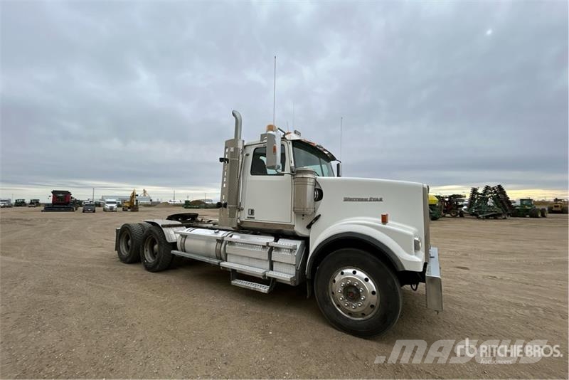 Western Star 4900 6x4 T/A Day Cab Truck Tractor وحدات الجر