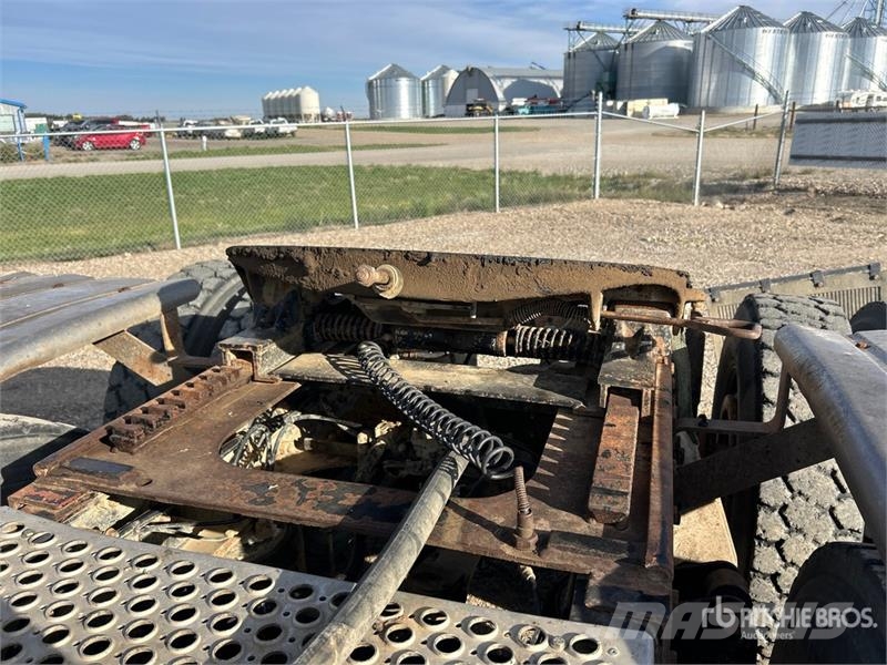 Western Star 4900 6x4 T/A Day Cab Truck Tractor Тягачі