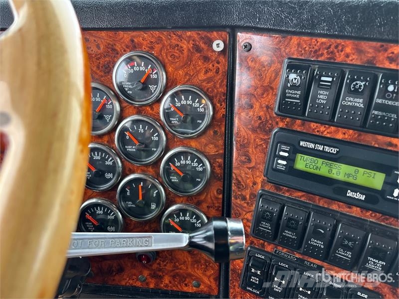 Western Star 4900 6x4 T/A Sleeper Truck Tractor Trækkere
